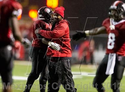 Thumbnail 2 in Aliquippa vs. Richland (PIAA Class AA Semifinal) photogallery.