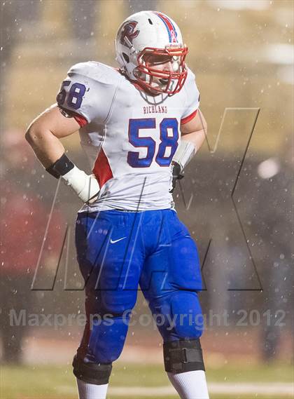 Thumbnail 3 in Aliquippa vs. Richland (PIAA Class AA Semifinal) photogallery.