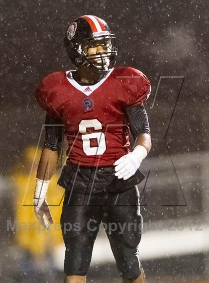 Thumbnail 3 in Aliquippa vs. Richland (PIAA Class AA Semifinal) photogallery.