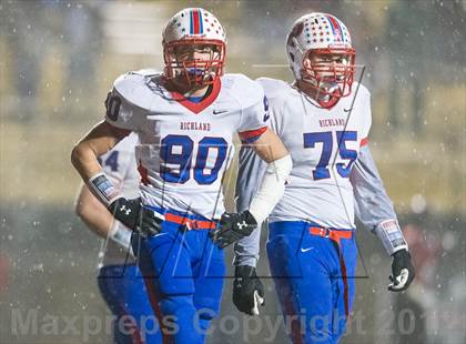 Thumbnail 2 in Aliquippa vs. Richland (PIAA Class AA Semifinal) photogallery.