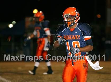 Thumbnail 1 in Hendersonville vs. Ridgeway (TSSAA 5A Semifinal) photogallery.