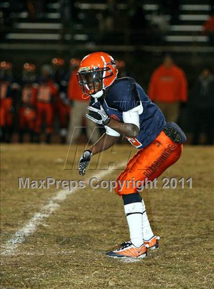 Thumbnail 1 in Hendersonville vs. Ridgeway (TSSAA 5A Semifinal) photogallery.