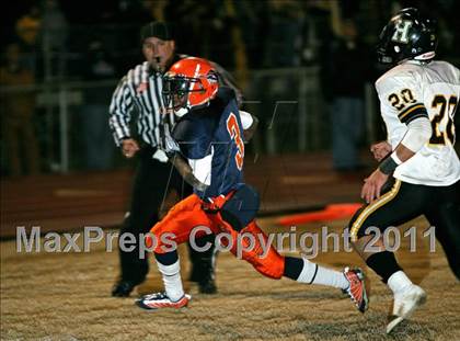 Thumbnail 2 in Hendersonville vs. Ridgeway (TSSAA 5A Semifinal) photogallery.