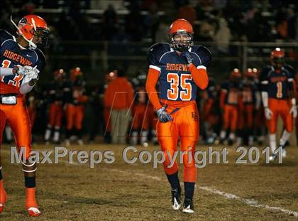 Thumbnail 2 in Hendersonville vs. Ridgeway (TSSAA 5A Semifinal) photogallery.