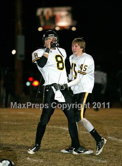 Thumbnail 1 in Hendersonville vs. Ridgeway (TSSAA 5A Semifinal) photogallery.