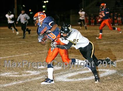 Thumbnail 2 in Hendersonville vs. Ridgeway (TSSAA 5A Semifinal) photogallery.