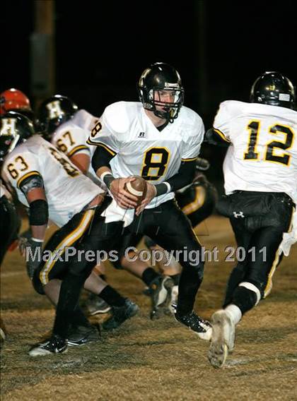 Thumbnail 1 in Hendersonville vs. Ridgeway (TSSAA 5A Semifinal) photogallery.