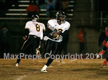 Thumbnail 3 in Hendersonville vs. Ridgeway (TSSAA 5A Semifinal) photogallery.