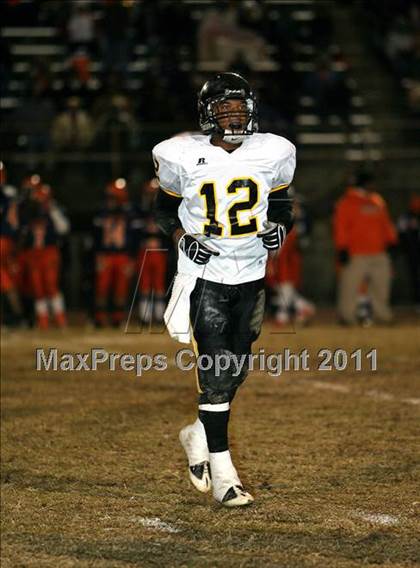 Thumbnail 1 in Hendersonville vs. Ridgeway (TSSAA 5A Semifinal) photogallery.