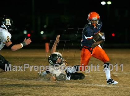 Thumbnail 1 in Hendersonville vs. Ridgeway (TSSAA 5A Semifinal) photogallery.