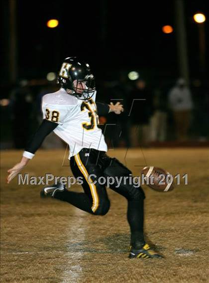 Thumbnail 2 in Hendersonville vs. Ridgeway (TSSAA 5A Semifinal) photogallery.