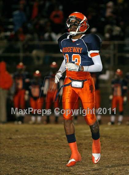 Thumbnail 2 in Hendersonville vs. Ridgeway (TSSAA 5A Semifinal) photogallery.