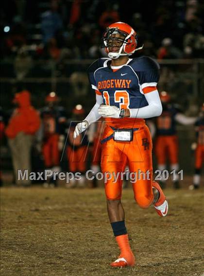 Thumbnail 3 in Hendersonville vs. Ridgeway (TSSAA 5A Semifinal) photogallery.