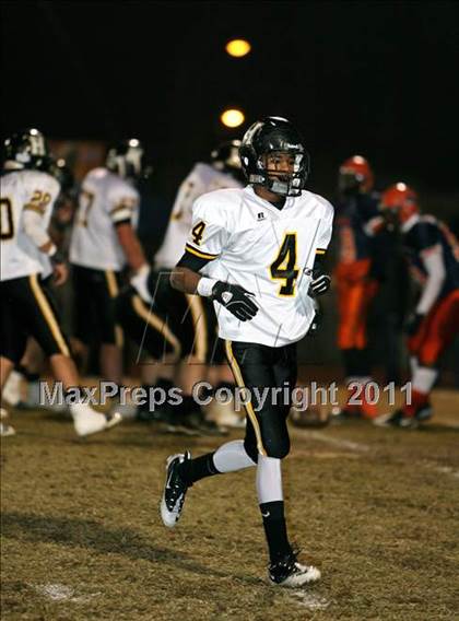 Thumbnail 2 in Hendersonville vs. Ridgeway (TSSAA 5A Semifinal) photogallery.