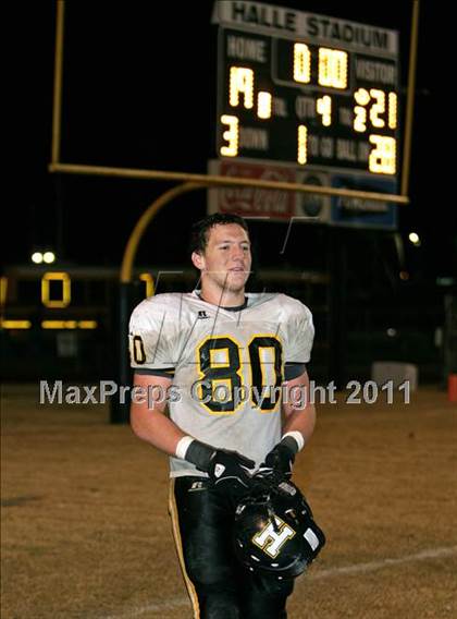 Thumbnail 1 in Hendersonville vs. Ridgeway (TSSAA 5A Semifinal) photogallery.