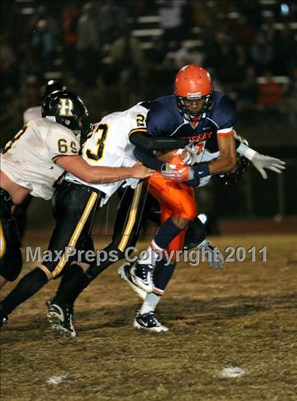 Thumbnail 3 in Hendersonville vs. Ridgeway (TSSAA 5A Semifinal) photogallery.