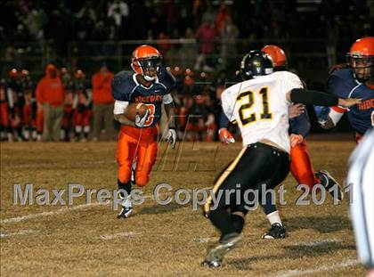 Thumbnail 2 in Hendersonville vs. Ridgeway (TSSAA 5A Semifinal) photogallery.