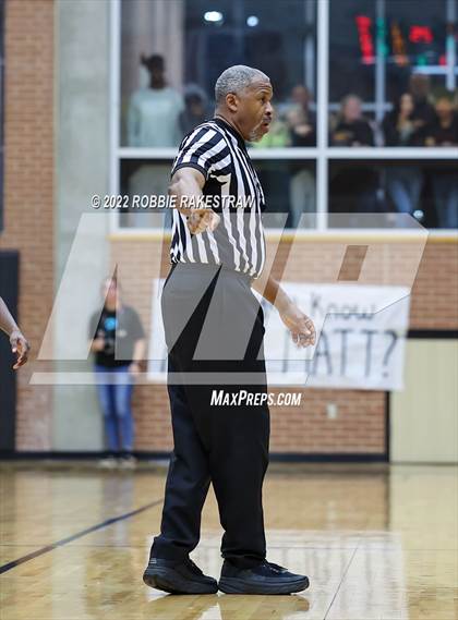 Thumbnail 1 in Kaufman vs. Canton (UIL 4A Region II BB Regional Quarterfinal Playoff) photogallery.