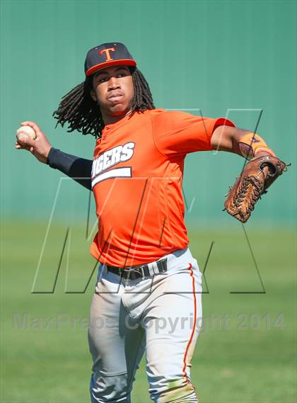 Thumbnail 1 in Texas vs Denton (North Texas Classic) photogallery.
