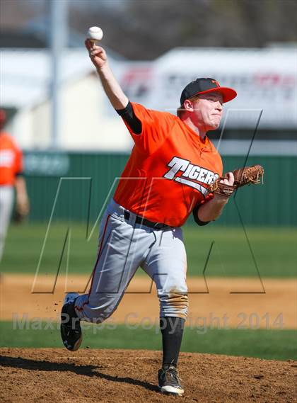 Thumbnail 3 in Texas vs Denton (North Texas Classic) photogallery.