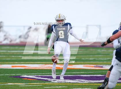Thumbnail 2 in Hollidaysburg vs. Wallenpaupack Area (PIAA Class 5A First Round Playoff) photogallery.