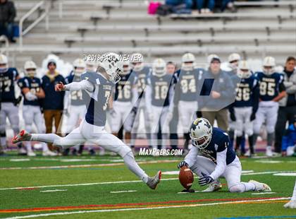 Thumbnail 1 in Hollidaysburg vs. Wallenpaupack Area (PIAA Class 5A First Round Playoff) photogallery.
