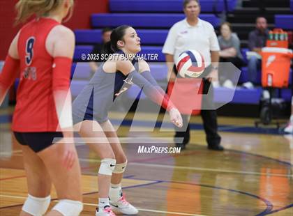 Thumbnail 3 in Glen Rose vs. Liberty (UIL 4A Volleyball Bi-District) photogallery.