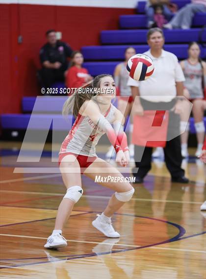 Thumbnail 2 in Glen Rose vs. Liberty (UIL 4A Volleyball Bi-District) photogallery.