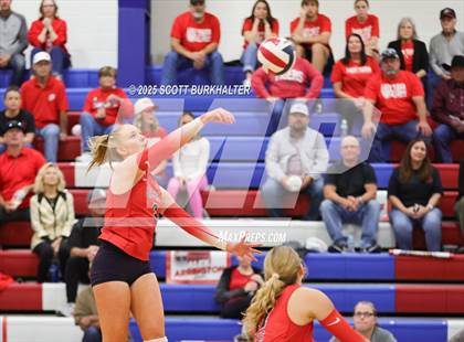Thumbnail 1 in Glen Rose vs. Liberty (UIL 4A Volleyball Bi-District) photogallery.