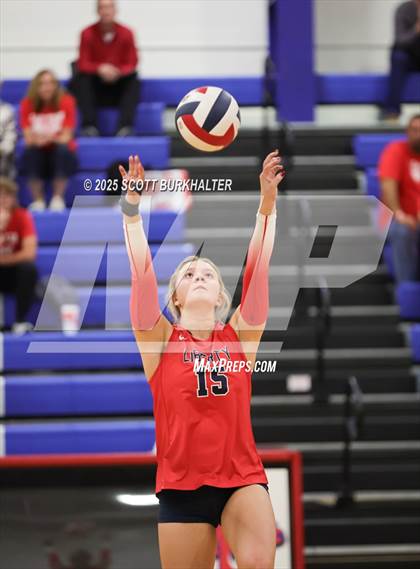 Thumbnail 1 in Glen Rose vs. Liberty (UIL 4A Volleyball Bi-District) photogallery.