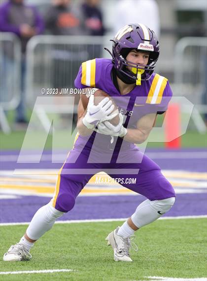 Thumbnail 3 in Tolono Unity vs Williamsville (IHSA 3A Round 1) photogallery.