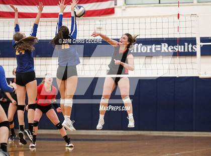 Thumbnail 2 in Irondequoit vs. Niagara-Wheatfield (NYSPHSAA Class A Regional) photogallery.