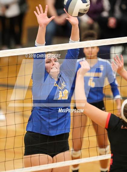 Thumbnail 1 in Irondequoit vs. Niagara-Wheatfield (NYSPHSAA Class A Regional) photogallery.