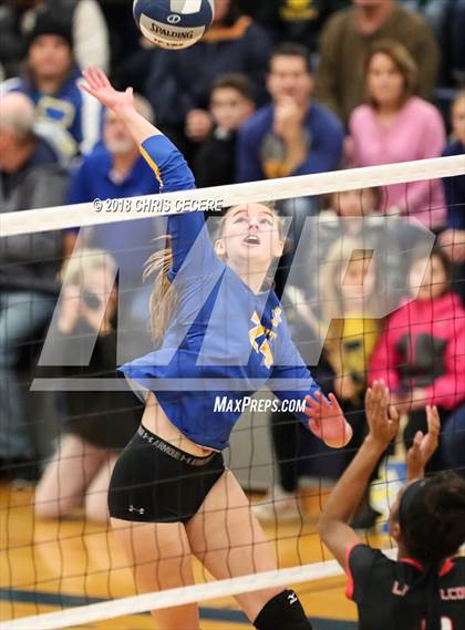 Thumbnail 3 in Irondequoit vs. Niagara-Wheatfield (NYSPHSAA Class A Regional) photogallery.