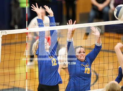 Thumbnail 2 in Irondequoit vs. Niagara-Wheatfield (NYSPHSAA Class A Regional) photogallery.