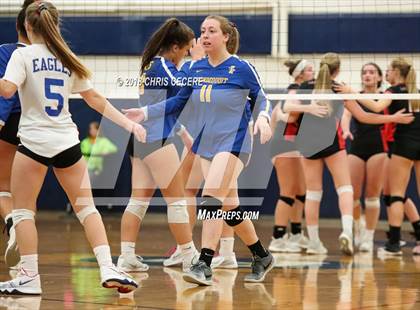Thumbnail 2 in Irondequoit vs. Niagara-Wheatfield (NYSPHSAA Class A Regional) photogallery.