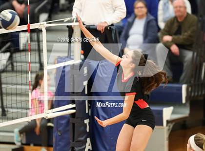 Thumbnail 3 in Irondequoit vs. Niagara-Wheatfield (NYSPHSAA Class A Regional) photogallery.