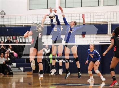 Thumbnail 2 in Irondequoit vs. Niagara-Wheatfield (NYSPHSAA Class A Regional) photogallery.