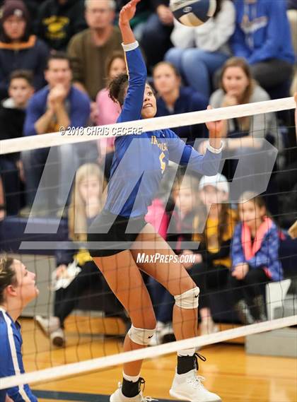 Thumbnail 3 in Irondequoit vs. Niagara-Wheatfield (NYSPHSAA Class A Regional) photogallery.