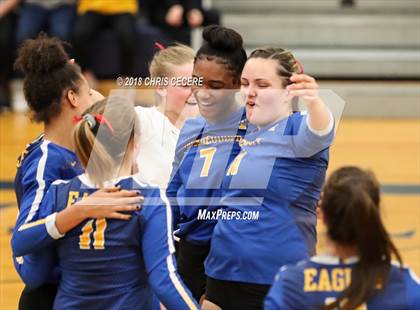 Thumbnail 1 in Irondequoit vs. Niagara-Wheatfield (NYSPHSAA Class A Regional) photogallery.