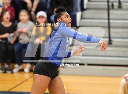 Thumbnail 1 in Irondequoit vs. Niagara-Wheatfield (NYSPHSAA Class A Regional) photogallery.