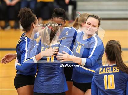Thumbnail 2 in Irondequoit vs. Niagara-Wheatfield (NYSPHSAA Class A Regional) photogallery.
