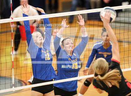 Thumbnail 1 in Irondequoit vs. Niagara-Wheatfield (NYSPHSAA Class A Regional) photogallery.