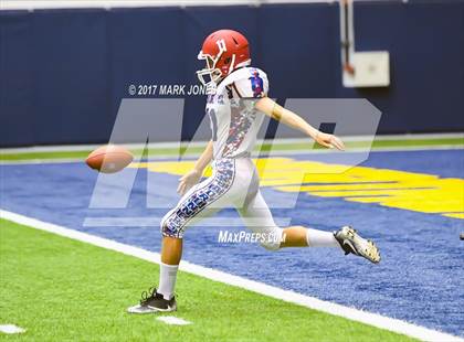 Thumbnail 2 in Wickenburg vs. Holbrook (Kick-Off Classic) photogallery.