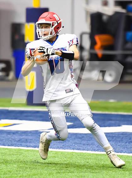 Thumbnail 2 in Wickenburg vs. Holbrook (Kick-Off Classic) photogallery.