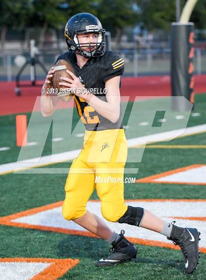 Thumbnail 1 in Santa Cruz Valley vs Round Valley (AIA 2A Semifinal)  photogallery.