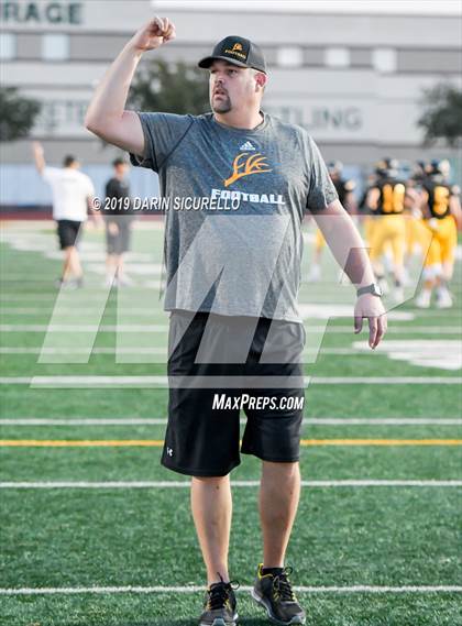 Thumbnail 3 in Santa Cruz Valley vs Round Valley (AIA 2A Semifinal)  photogallery.