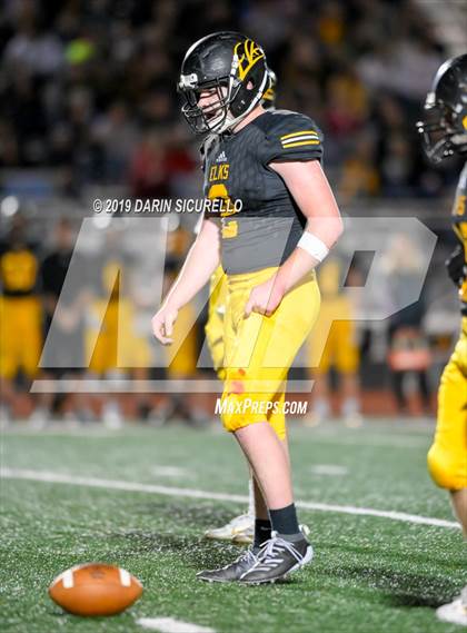 Thumbnail 1 in Santa Cruz Valley vs Round Valley (AIA 2A Semifinal)  photogallery.