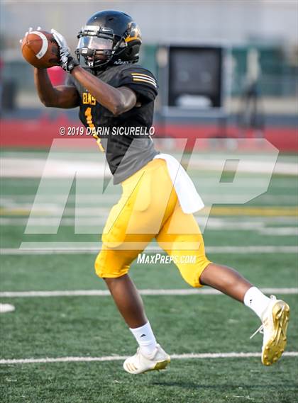 Thumbnail 2 in Santa Cruz Valley vs Round Valley (AIA 2A Semifinal)  photogallery.