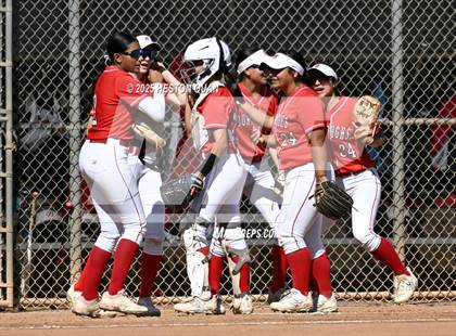 Thumbnail 2 in Mater Dei vs. Burroughs (Alan Dugard Classic) photogallery.